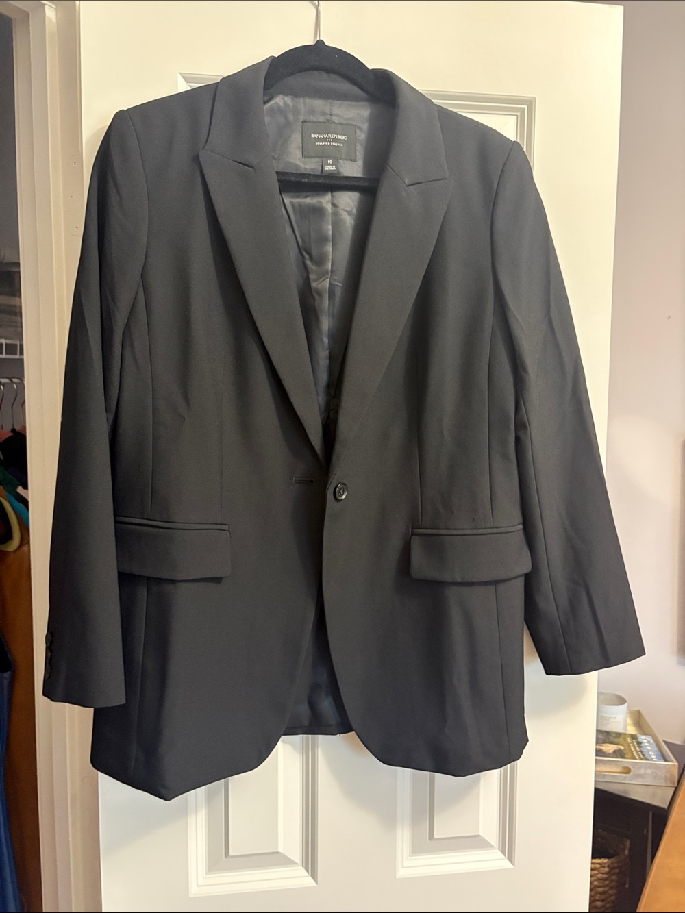 Banana Republic Women's Black Single-Button Blazer with Notch Lapel